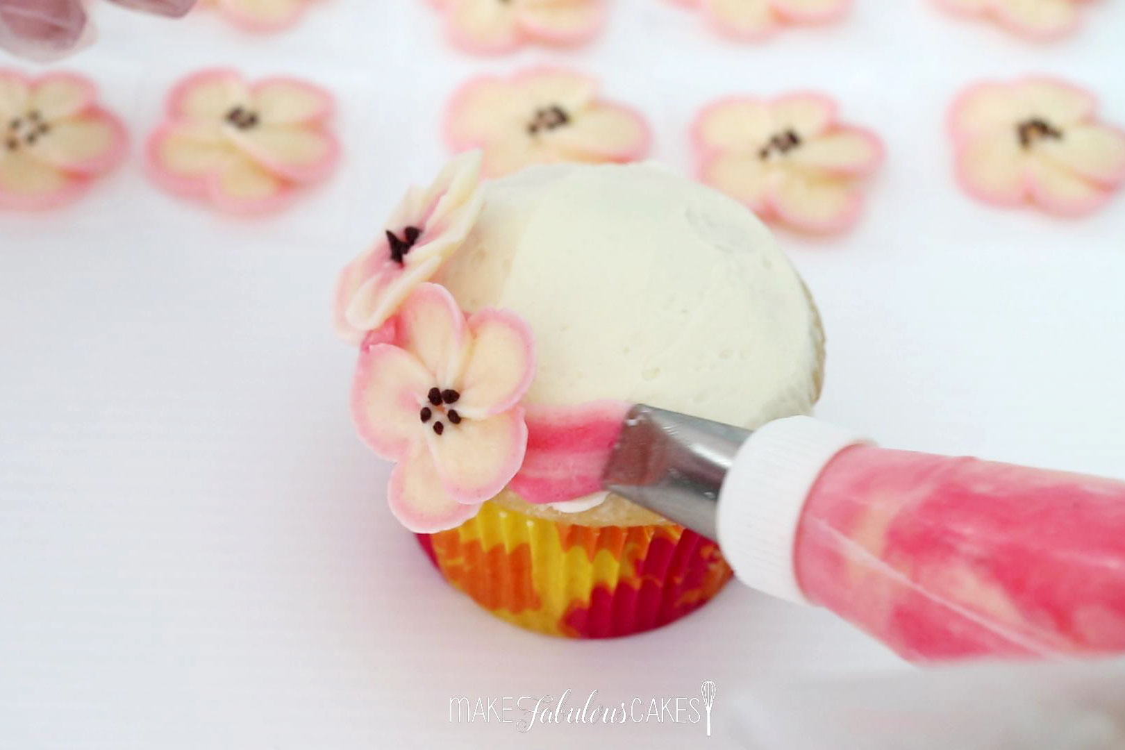 buttercream blossoms cupcake