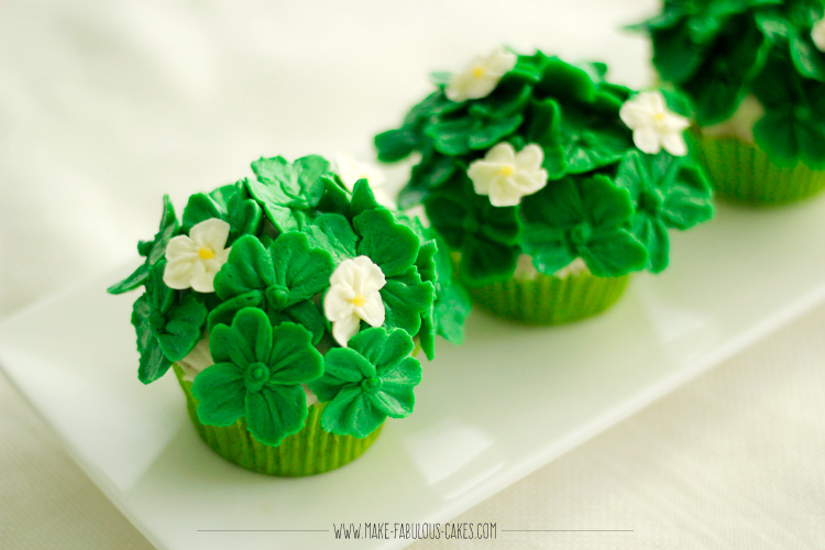 saint patrick's day cupcakes
buttercream clover cupcakes