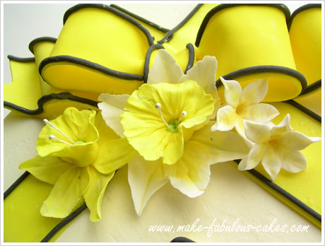 daffodil flower cake