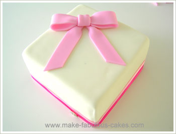 small fondant bow