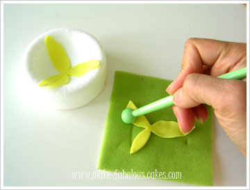 gum paste daffodils