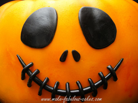 pumpkin cake face 