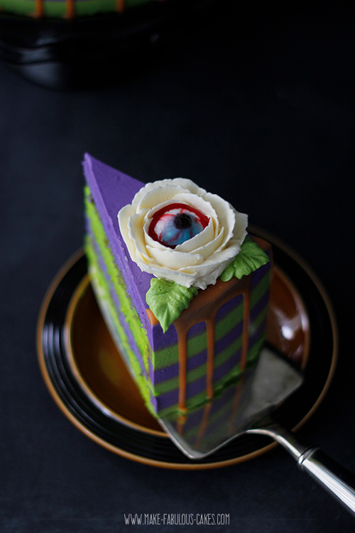 Halloween Eyeball Flower Cake