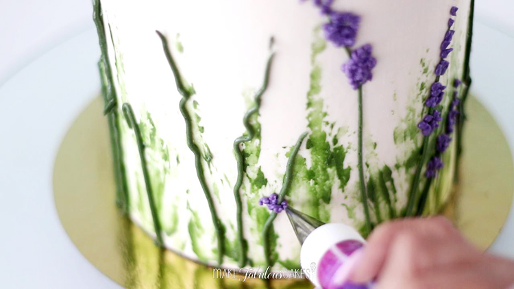 How to Pipe Buttercream Lavender Flowers