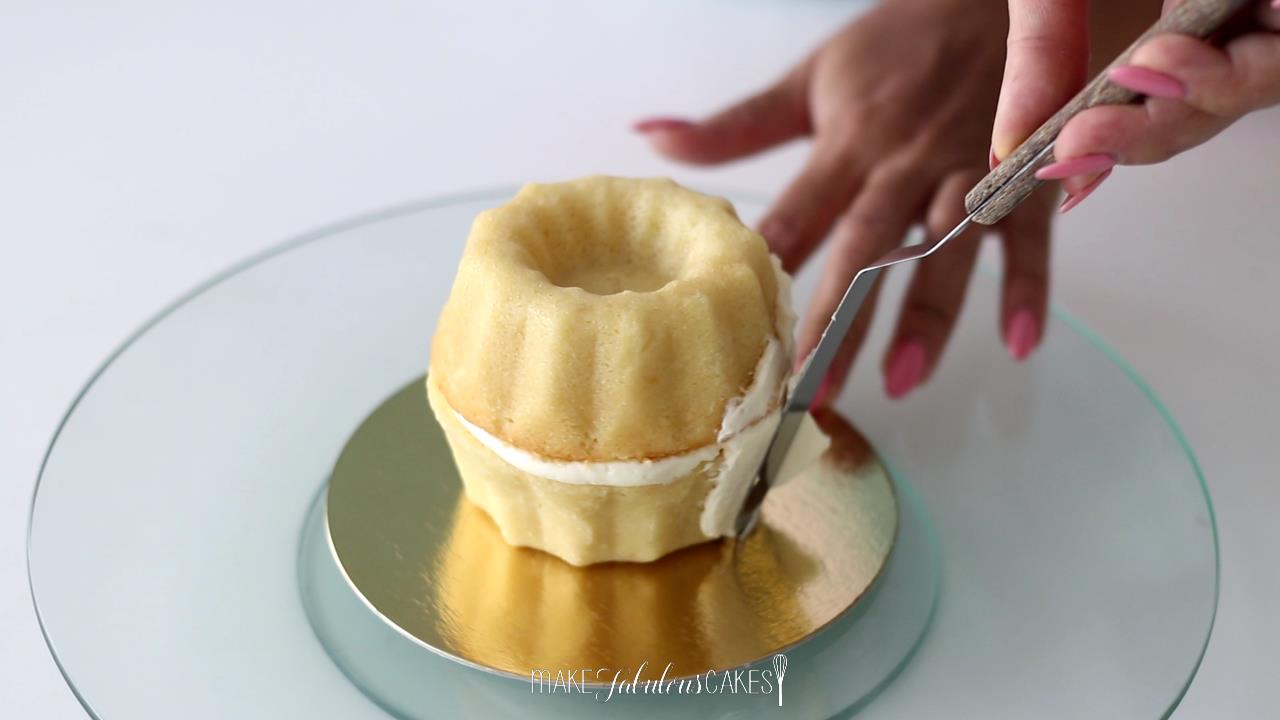 mini bundt cake pumpkin