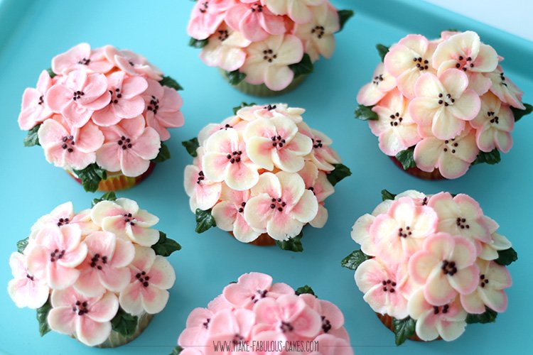 buttercream flowers cupcakes