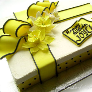 daffodil-cake-3-sq