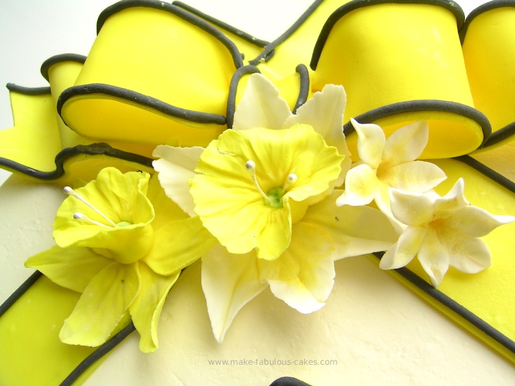 daffodil flower cake