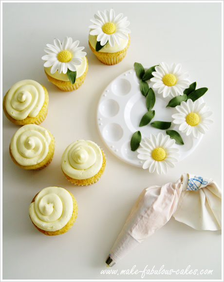 daisy cupcake