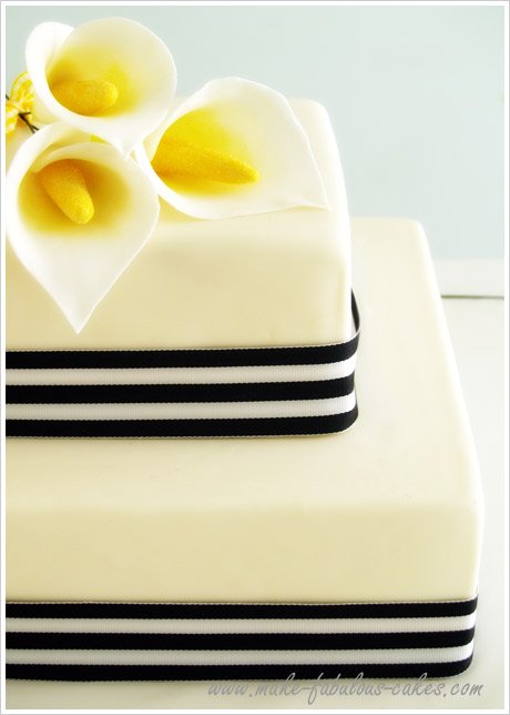 calla lily wedding cake