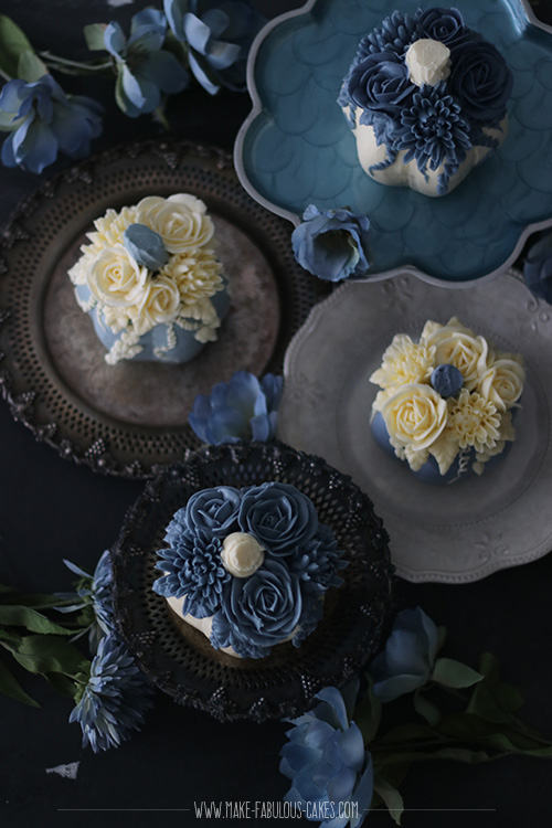 mini pumpkin cakes with flowers